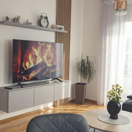 Апартаменты River *